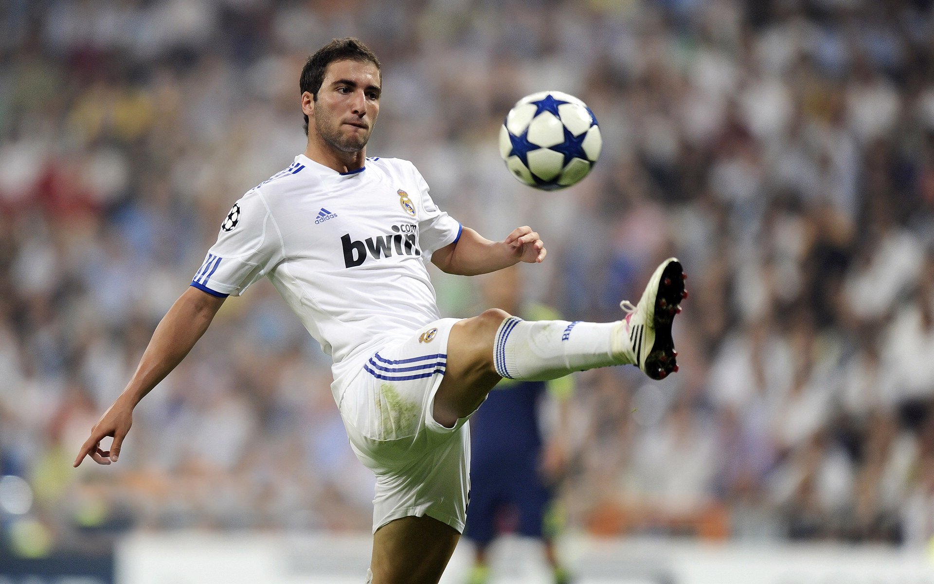 _科技驱动的全民趣味运动节：智能运动新体验_，智能 运动